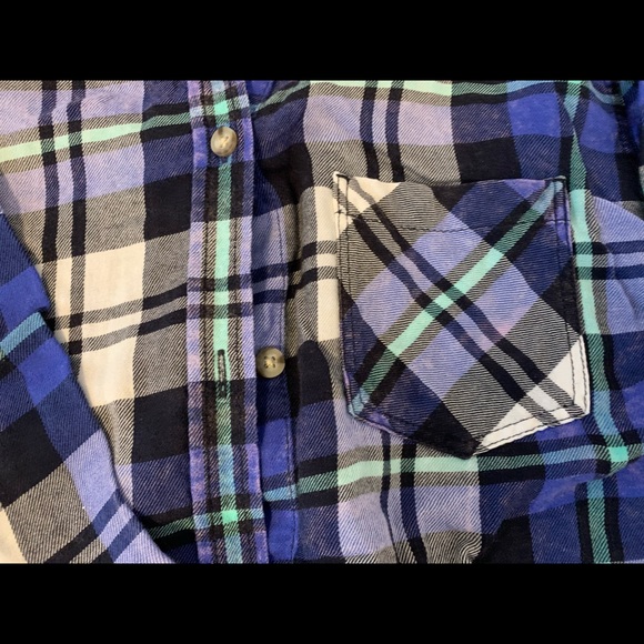 AE Flannel - Picture 3 of 4